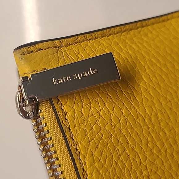 Kate Spade bi-fold yellow wallet - Picture 7 of 9